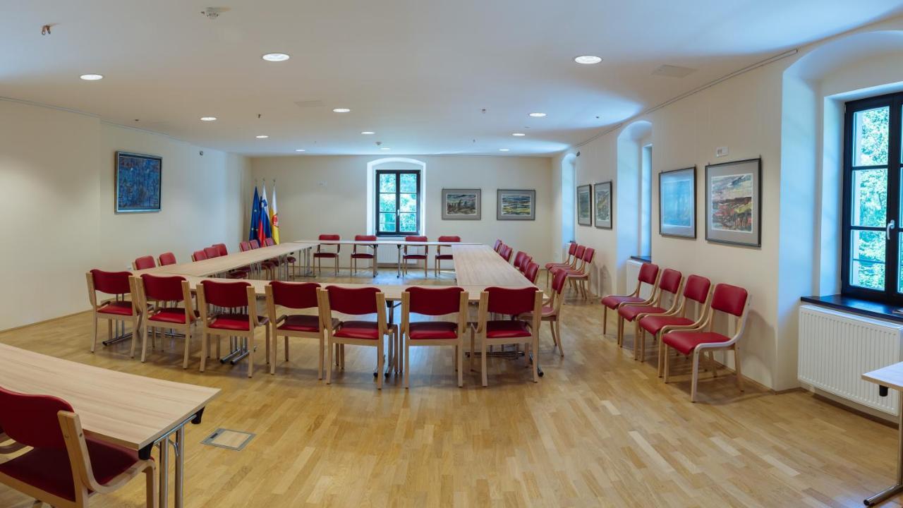 Dvorec Trebnik - Sobe Slovenske Konjice Bagian luar foto