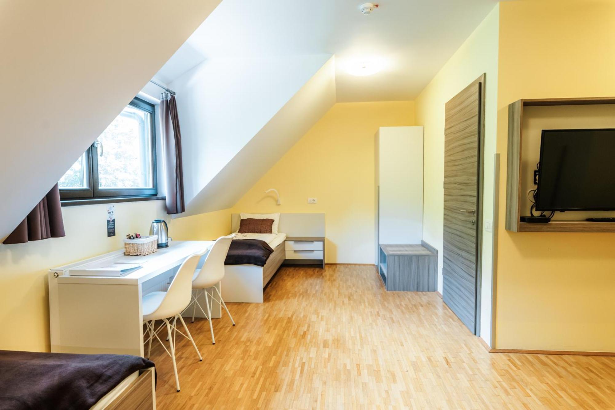 Dvorec Trebnik - Sobe Slovenske Konjice Bagian luar foto
