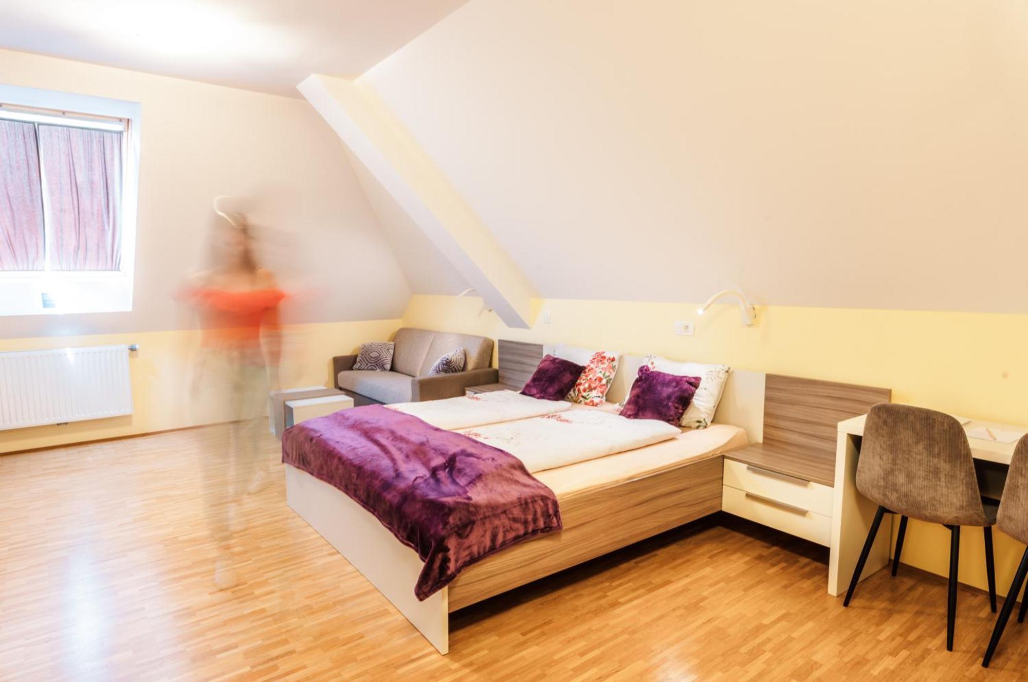 Dvorec Trebnik - Sobe Slovenske Konjice Bagian luar foto
