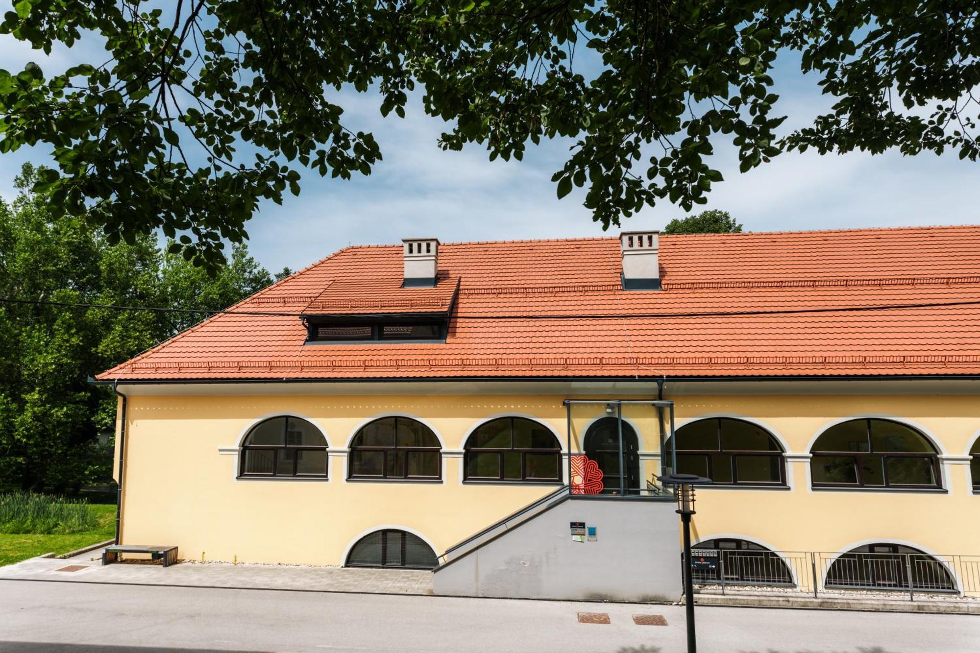 Dvorec Trebnik - Sobe Slovenske Konjice Bagian luar foto